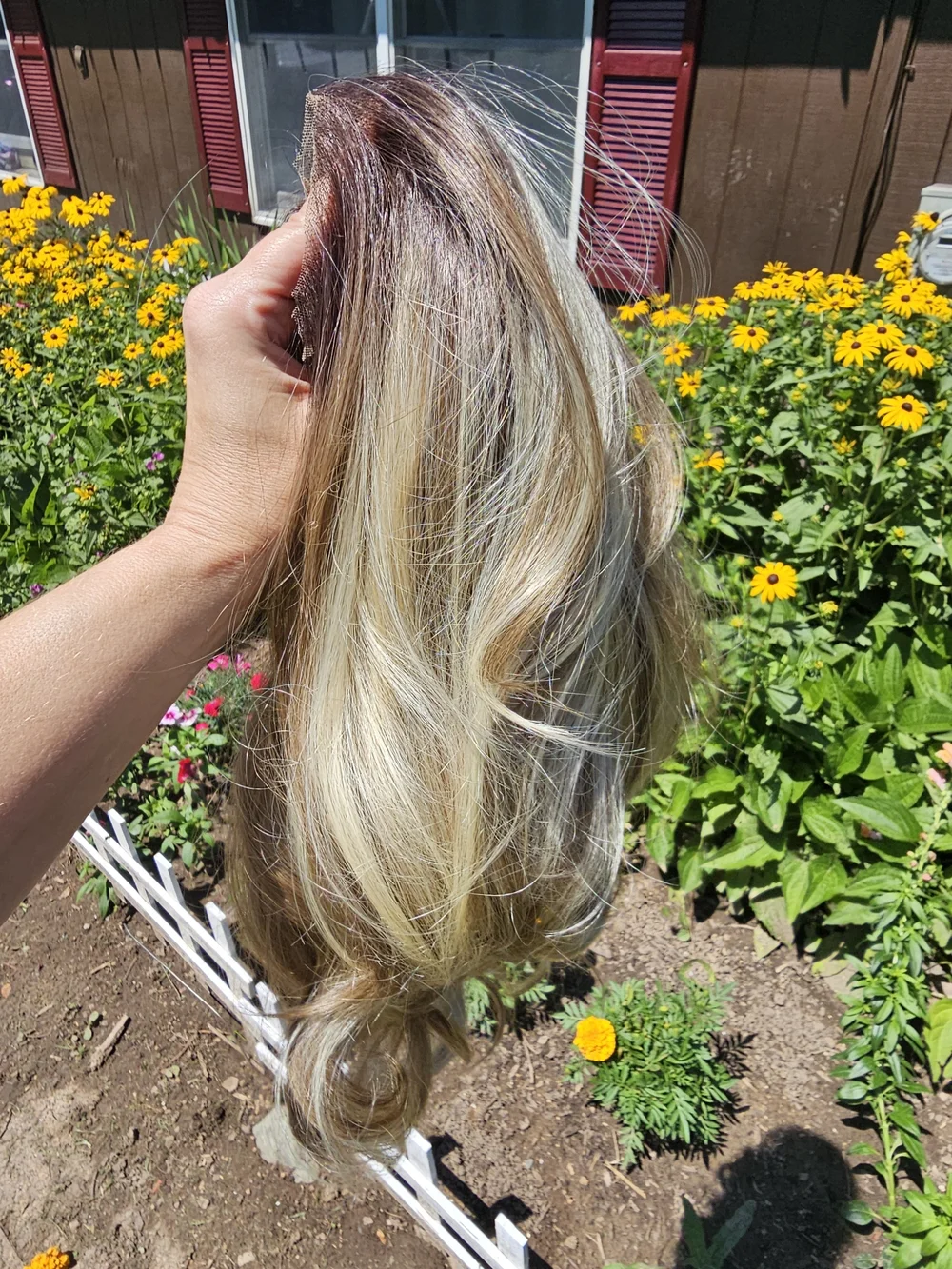 Blonde Layered Women's Wig with Soft Waves